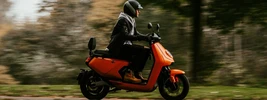 100/niu-mqi-gt-evo-orange-route-campagne.jpg